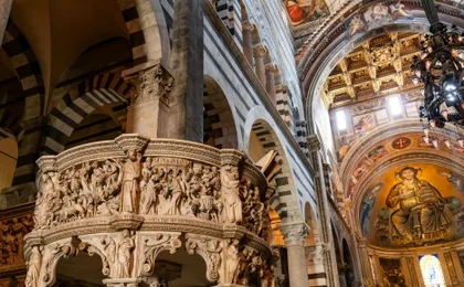 Square of Miracles Guided Tour with Optional Leaning Tower Tickets