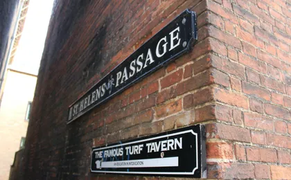 Inspector Morse, Lewis and Endeavour filming locations tour of Oxford