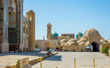 Online Sightseeing Tour in Bukhara: Lyabi-Hauz, Trade Domes & Poi Kalon Complex, Chinese Language