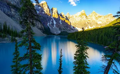 Lake Louise, Yoho National Park and Moraine Lake tour from Calgary