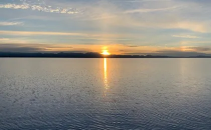 Starlight Experience at Salar de Uyuni with Sunrise Viewing