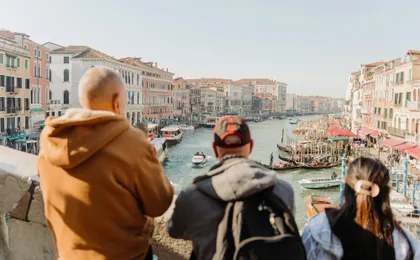 St. Mark's Basilica and Doge's Palace Guided Tour with Gondola Ride
