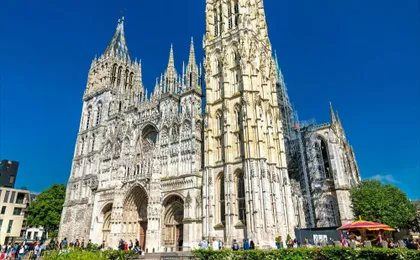 Rouen 2-hour city walking tour with a local