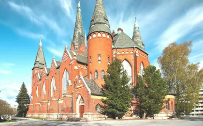 90-minute Turku walking tour with local guide