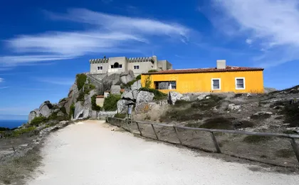 Sintra sunset 4x4 tour with Port wine and traditional snacks