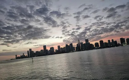 South Beach: Cruise of Millionaire’s Homes & Miami Skyline