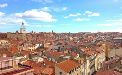 Perpignan 2-hour introductory walking tour with a local