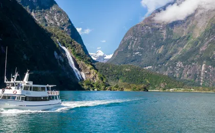 Milford Sound boutique small boat day cruise