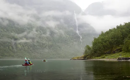 Guided sea kayak experience in the Nærøyfjord
