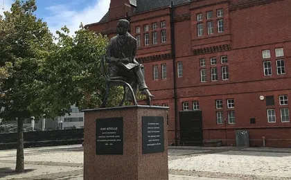 Explore Cardiff’s bay and waterfront on a self-guided audio tour