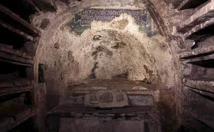 Catacombs of San Gaudioso tickets and guided tour