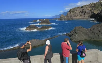 Full Day Tour in Porto Moniz with the Locals