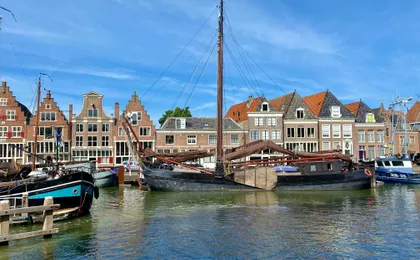Self guided tour with interactive city game of Hoorn