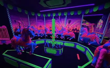 GLOBALLS ticket with your choice of mini golf course or Carnival Games