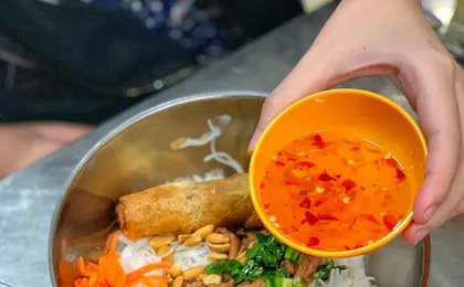 Ho Chi Minh City motorcycle food tour by night