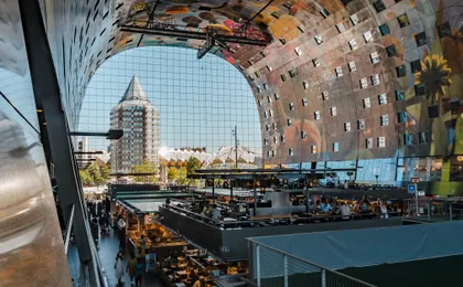 Self guided tour with interactive city game of Rotterdam