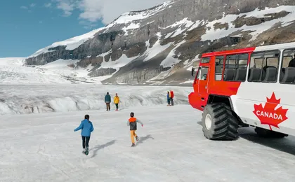 Columbia Icefield and Peyto Lake day tour from Calgary