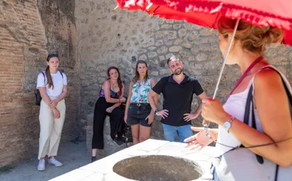 Pompeii and Mount Vesuvius select tour with local lunch
