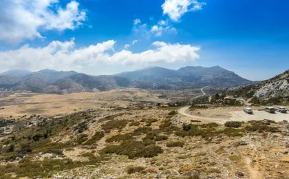 4x4 off-road tour of Crete’s mountains with taverna lunch