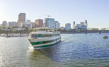 Champagne brunch cruise on Willamette river