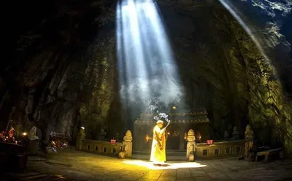 Tour to Marble Mountains, Monkey Mountain and Lady Buddha