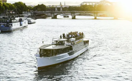 Seine cruise tickets and champagne