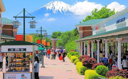 1-day tour to Mount Fuji, Oshino Hakkai with outlets or hot springs
