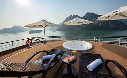 Halong Bay Luxury 3 Days Cruise (2 Nights on Boat - Balcony Cabin)
