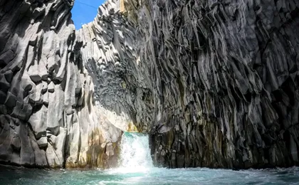 Body rafting along Alcantara River