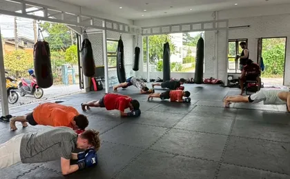 Private introductory Muay Thai class for beginners in Chiang Rai