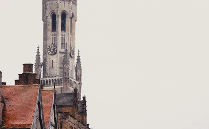 Self guided tour with interactive city game of Bruges