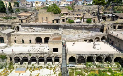Half-day guided tour of Herculaneum UNESCO World Heritage Site with optional transport