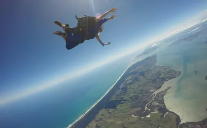 13,000ft skydiving experience in Auckland