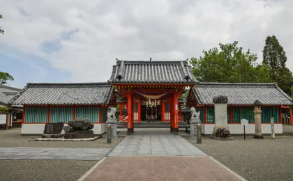 Yatsushiro private tour with Yatsushiro Shrine and Shohinken