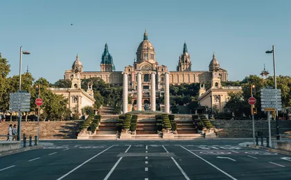 Barcelona guided tour with Sagrada Familia and Park Güell entry