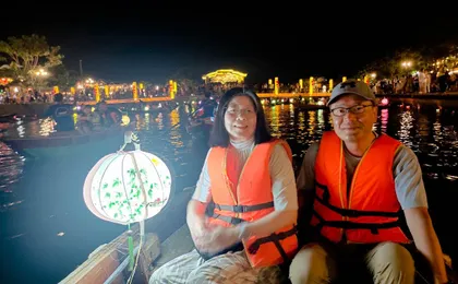 Hoi An mysterious night and lantern lights tour with dinner