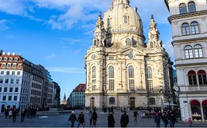 Dresden walking tour with New Green Vault and Semper Opera visit