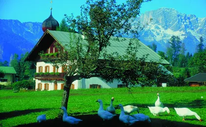 Salzburg and Lake District day tour from Munich