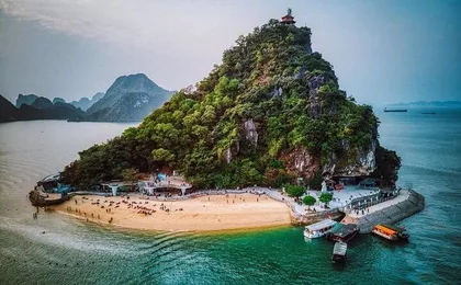 Le Journey Premium Cruise Halong Overnight Boutique 4 Star Cruise