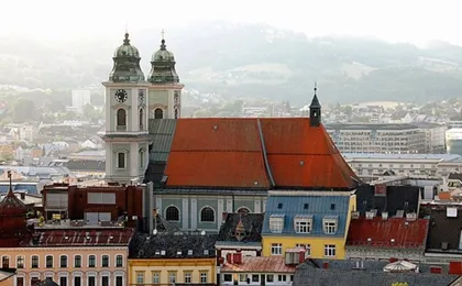 Linz self-guided city walk with audio guide