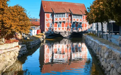 Wismar best intro city walking tour with a local