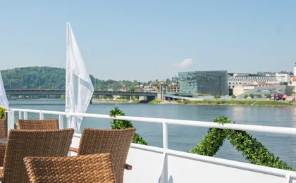 Harbor Tour in Linz