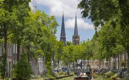 Delft self-guided audio tour app with historic centre walk