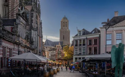 Zwolle audio walking tour with historic landmarks and hidden crown