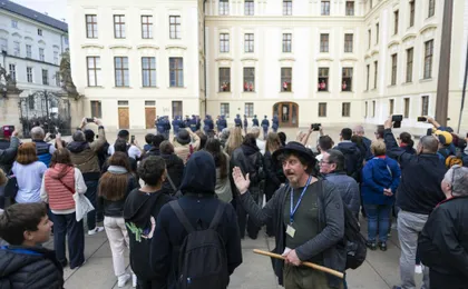 Best of Prague by foot and bus with river cruise and Prague Castle