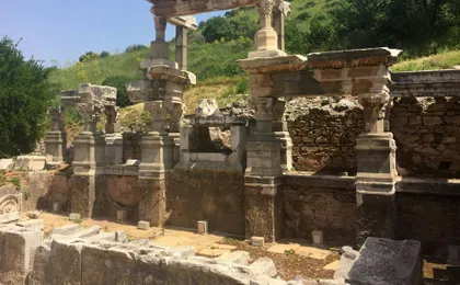 Ancient Ephesus tour with pottery-making demonstration