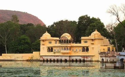 Private Day Tour To Bundi Fort From Jaipur With Lunch (Optional)