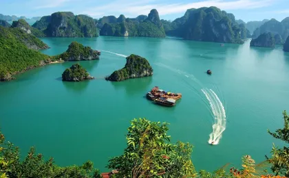 Halong Bay full-day excursion from Hanoi
