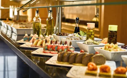 Luxor guided tour from Hurghada with Nile cruise and lunch