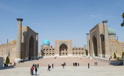 Online Sightseeing Tour in Samarkand: Registan and Bibi Khonum Mosque, Chinese Language